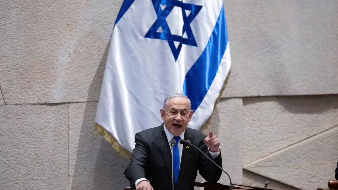 Israels Regierungschef Netanjahu sieht den Iran hinter den Angriffen der Huthi-Miliz. (Archivbild) - Bild: Ohad Zwigenberg/AP/dpa