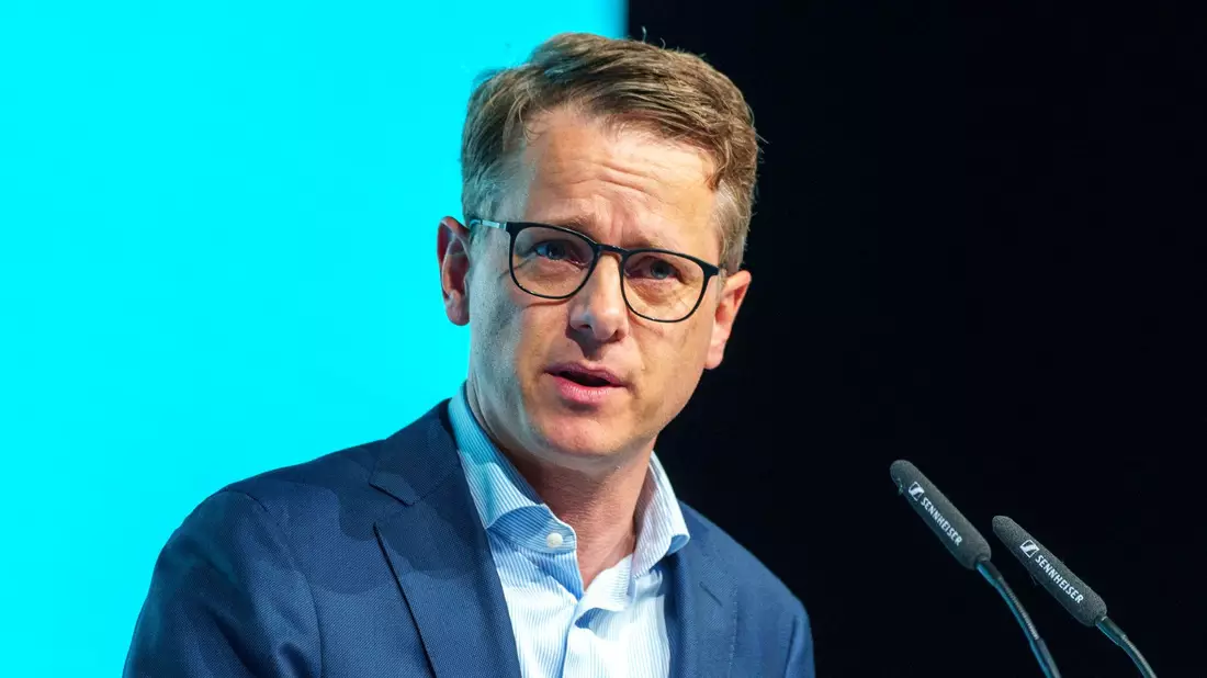 CDU-Generalsekretär Linnemann kündigt ein Konzept für eine Steuerreform an. (Archivbild). - Bild: Andreas Arnold/dpa