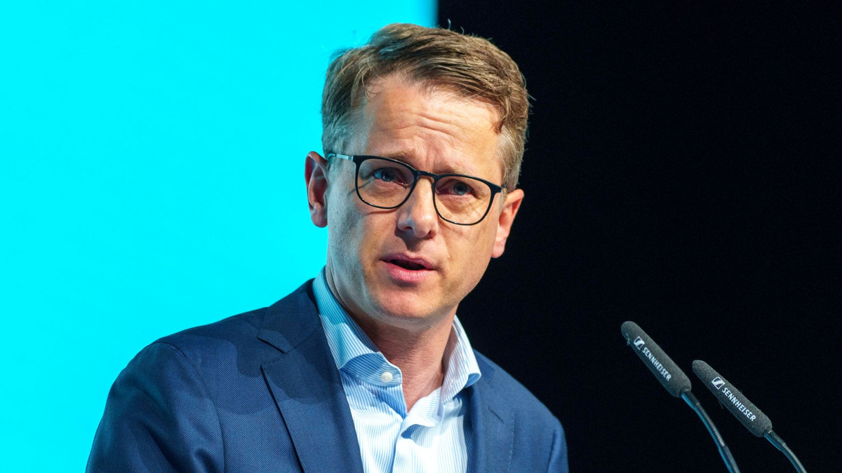 CDU-Generalsekretär Linnemann kündigt ein Konzept für eine Steuerreform an. (Archivbild). - Foto: Andreas Arnold/dpa