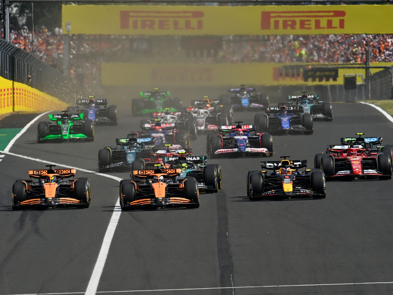 Oscar Piastri konztrolliert das Rennen in Ungarn. - Foto: Denes Erdos/AP/dpa