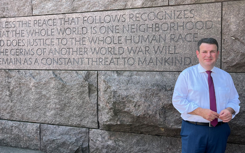 Arbeitsminister Hubertus Heil (SPD) besucht in Texas eine Siedlung mit Bungalows, die mit einem 3D-Drucker gebaut werden. - Foto: Basil Wegener/dpa