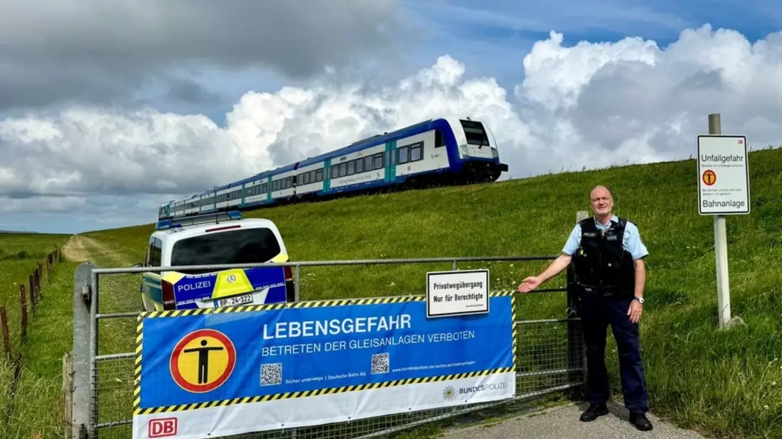 BPOL-FL: Hindenburgdamm - Personen und Radfahrer sorgen für Polizeieinsätze- Warnschilder angebracht - Bild: presseportal.de