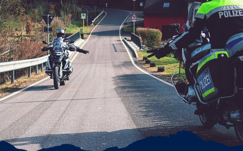 POL-PPTR: Motorrad erfahren? Gemeinsam mit deiner Polizei und Fahrlehrern - noch Plätze frei - Foto: presseportal.de POL-PPTR: Motorrad erfahren? Gemeinsam mit deiner Polizei und Fahrlehrern - noch Plätze frei - Foto: presseportal.de