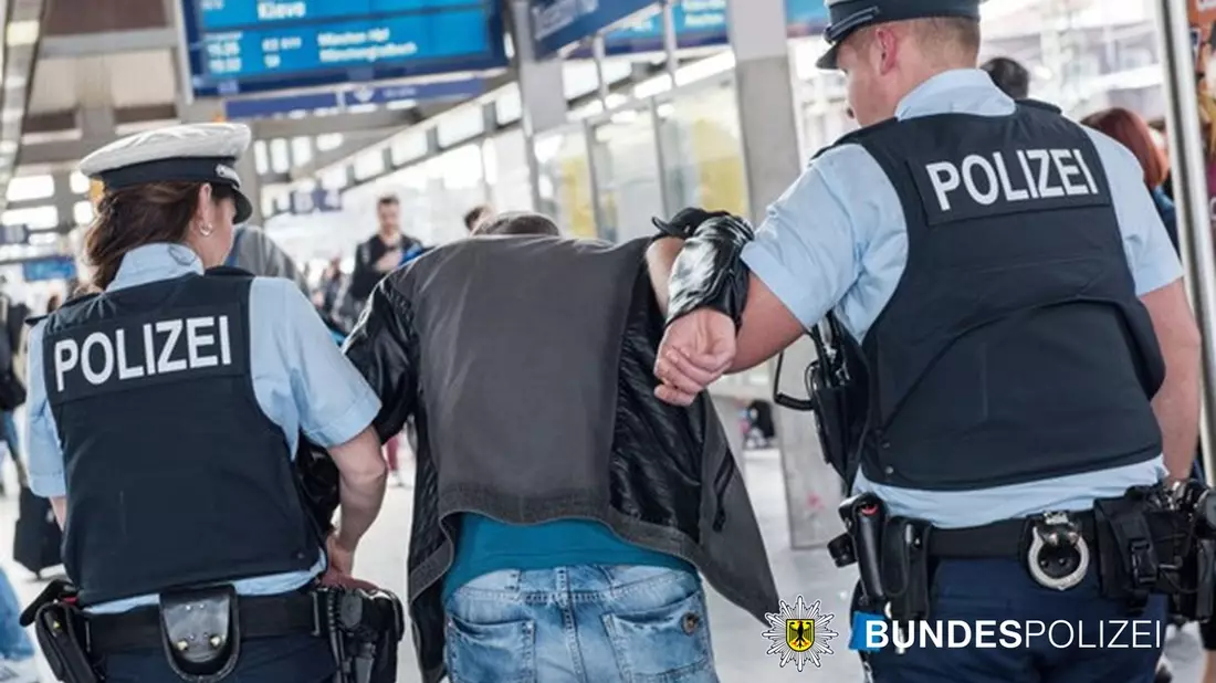 Bundespolizeidirektion München: Falsche Polizeikontrolle endet mit eigener Anzeige - Bild: presseportal.de
