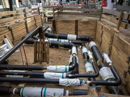 Bisher ist es für Kunden schwer zu entschlüsseln, wie Fernwärmepreise zustandekommen. - Foto: Monika Skolimowska/dpa