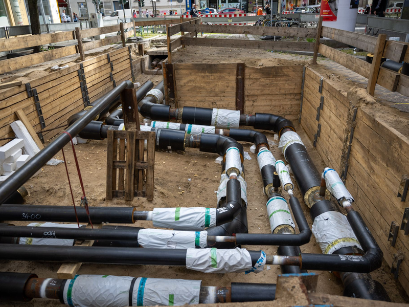 Der Hoffnungsträger Fernwärme droht deutlich teurer zu werden. (Archivbild) - Foto: Monika Skolimowska/dpa