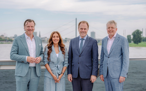 Traditionelle Bordparty zum Kirmes-Feuerwerk / Klüh feiert mit rund 650 Gästen auf der MS RheinGalaxie - Foto: presseportal.de
