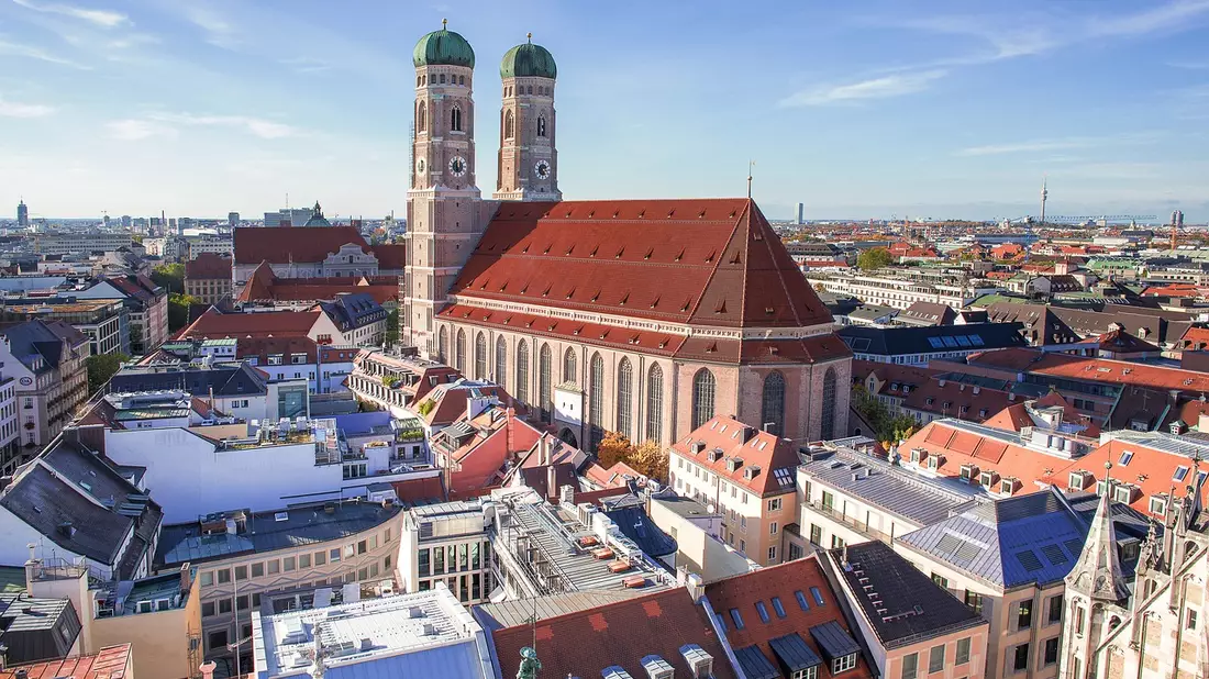 Wer Immobilien in München kaufen oder verkaufen möchte, sollte strategisch vorgehen. - Bild: pixabay.de © designerpoint CCO Public Domain