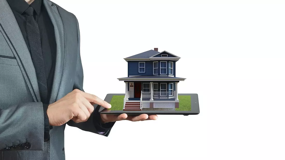 Professionelle Immobilienmakler sind eine hilfreiche Unterstützung beim Kauf und Verkauf von Immobilien. - Bild: pixabay.de © Tumisu CCO Public Domain