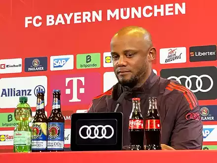 Kompany muss länger auf Verteidiger Ito verzichten. - Foto: Christian Kunz/dpa