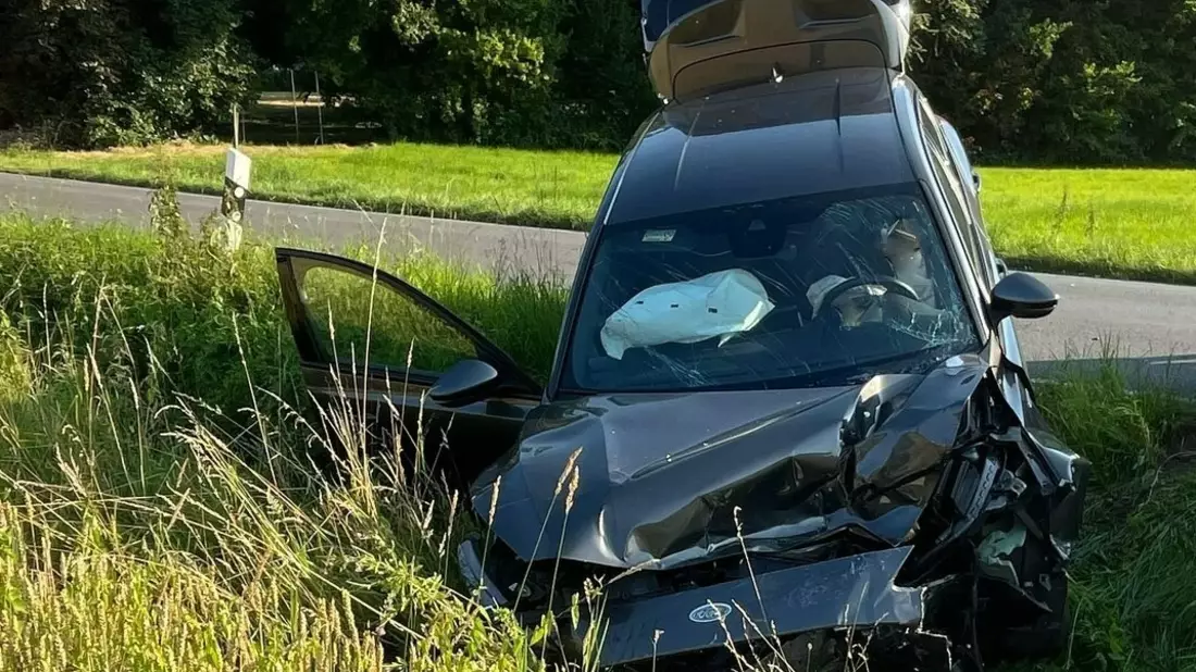 POL-MI: Frontalzusammenstoß auf der Veltheimer Straße - Bild: presseportal.de