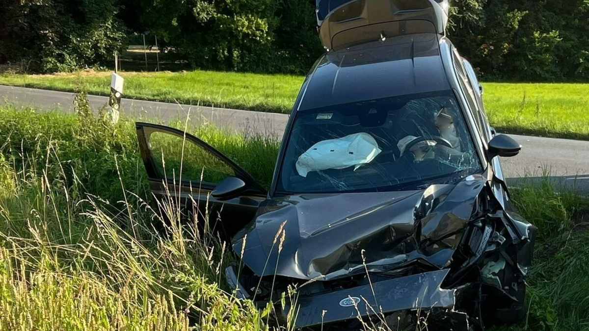 POL-MI: Frontalzusammenstoß auf der Veltheimer Straße - Foto: presseportal.de