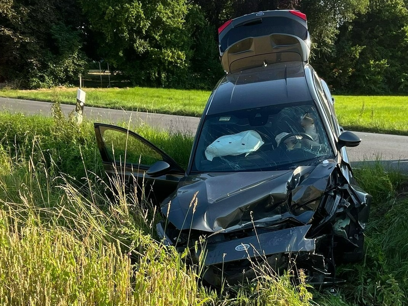 POL-MI: Frontalzusammenstoß auf der Veltheimer Straße - Foto: presseportal.de