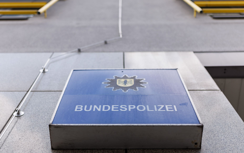 Ein Bundespolizist hat auf einen Mann geschossen. (Symbolfoto) - Foto: Daniel Karmann/dpa