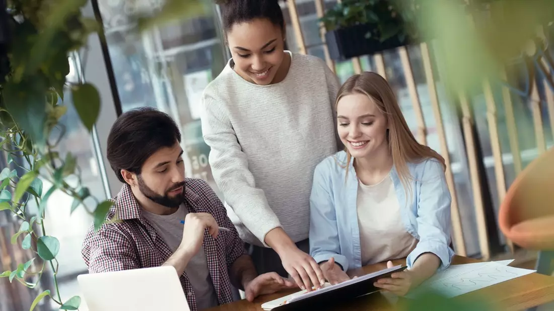 Neuer ManpowerGroup IT-Trendreport / KI verstärkt den Fokus auf Soft Skills / Weiterbildung und Qualifizierung der Belegschaft eine Notwendigkeit / People-First Transformation - Bild: presseportal.de