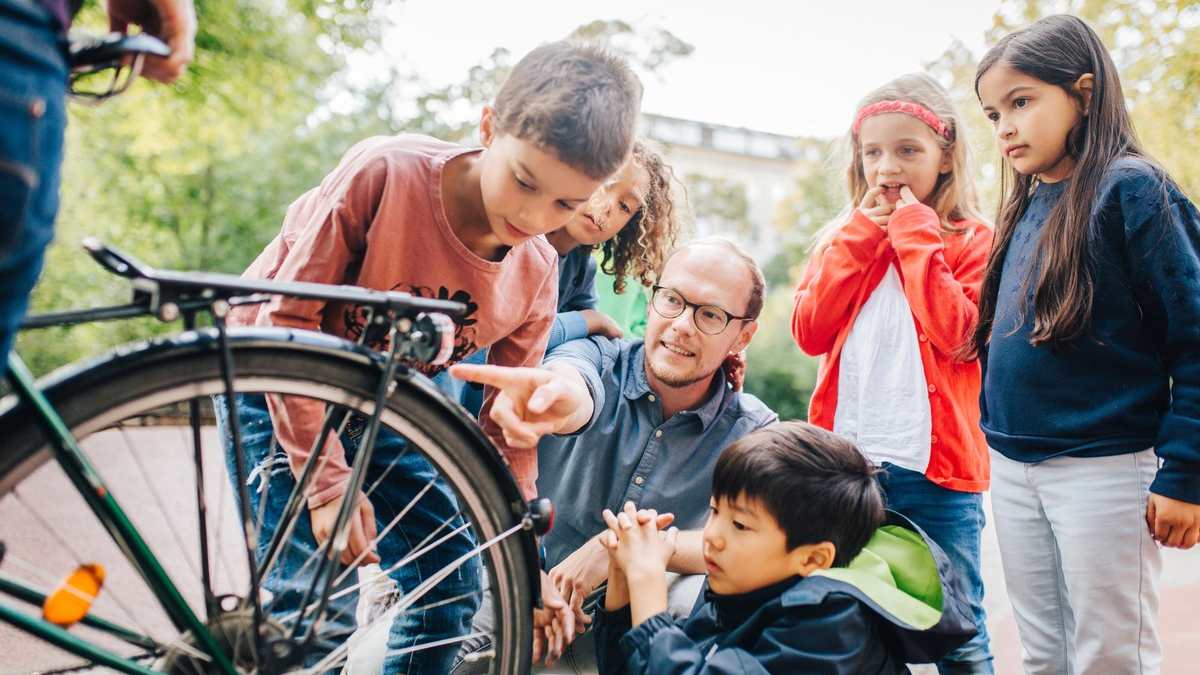 Wissen bringt Sicherheit: Fünf Forschungsideen, die Kindern helfen, den Straßenverkehr besser zu verstehen - Foto: presseportal.de