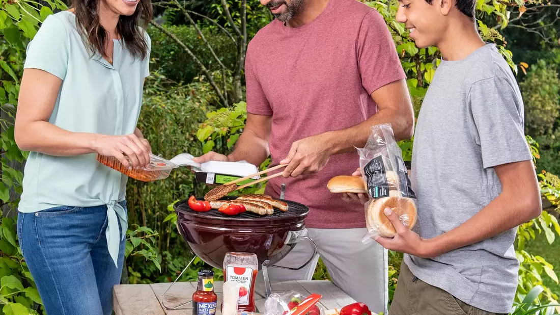 Umweltfreundlich grillen: Abfälle richtig entsorgen - Bild: presseportal.de