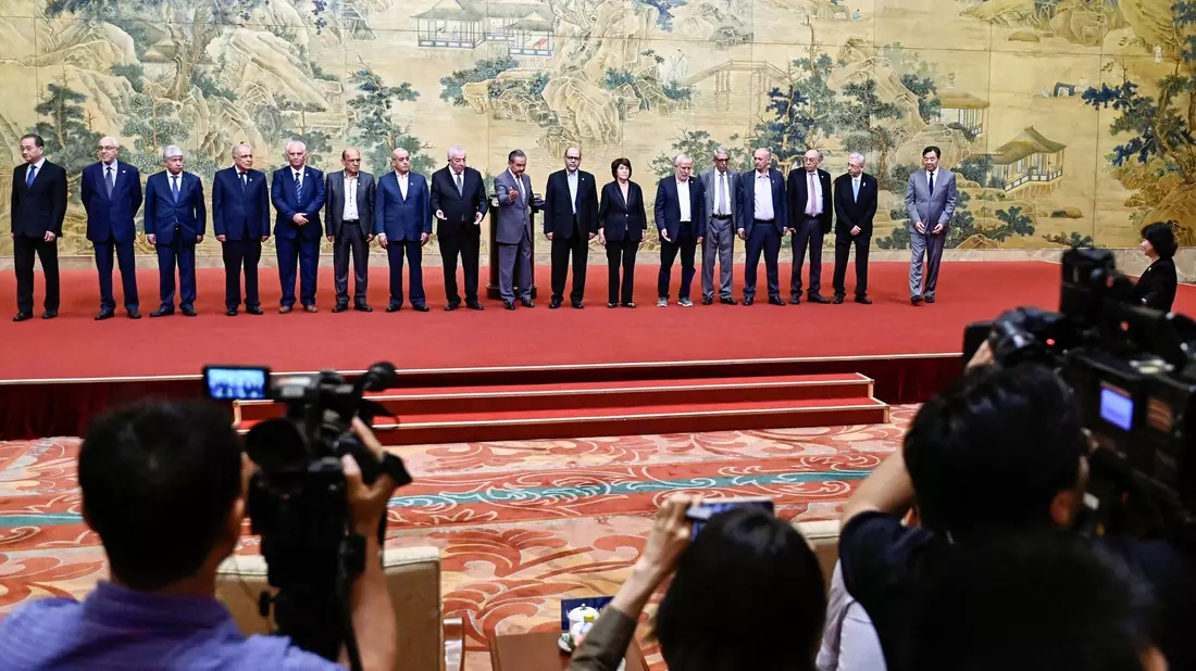 Unterzeichnungszeremonie in Peking - Bild: Pedro Pardo/Pool AFP via AP/dpa
