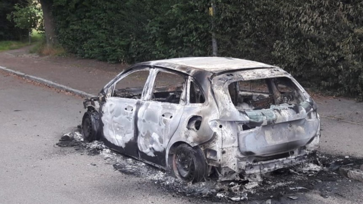 FW Böblingen: Unbemerkter PKW-Brand im Zimmerschlag - Foto: presseportal.de