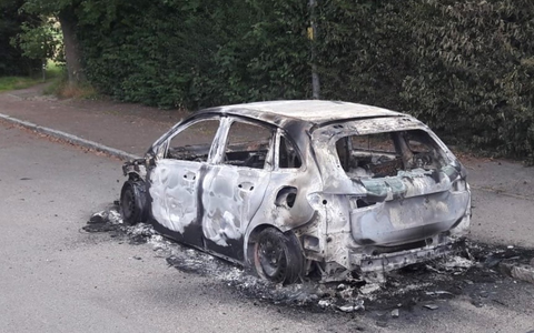 FW Böblingen: Unbemerkter PKW-Brand im Zimmerschlag - Foto: presseportal.de