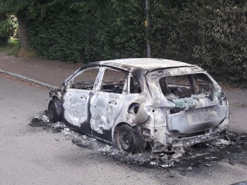 FW Böblingen: Unbemerkter PKW-Brand im Zimmerschlag - Foto: presseportal.de