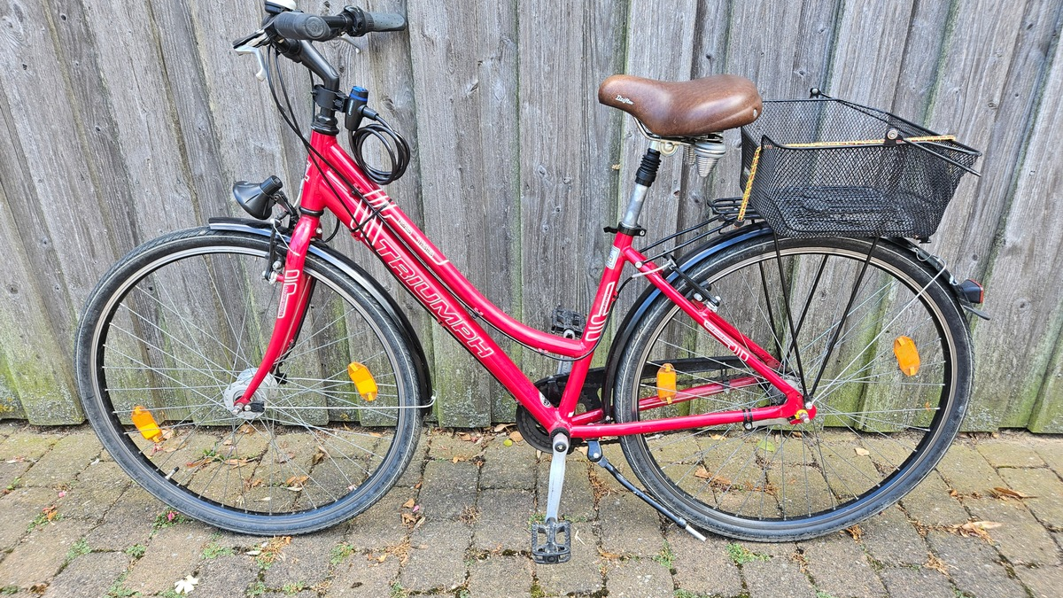 POL-HK: Neuenkirchen: Wem gehört dieses Fahrrad? (Foto); Soltau: Taschendieb gestellt; Soltau: Körperverletzung, Widerstand und tätlicher Angriff - Foto: presseportal.de