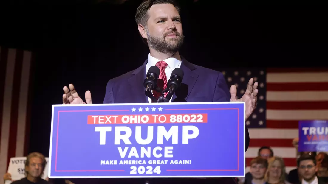 J.D. Vance tritt an Trumps Seite im Rennen uns Weiße Haus an. Vor Jahren wurde er als Schriftsteller berühmt. - Bild: Paul Vernon/FR66830 AP/AP/dpa