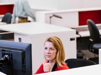 Künstliche Intelligenz noch kein fester Bestandteil der Arbeit: Nur 3 % der Mitarbeitenden nutzen KI täglich - Foto: presseportal.de