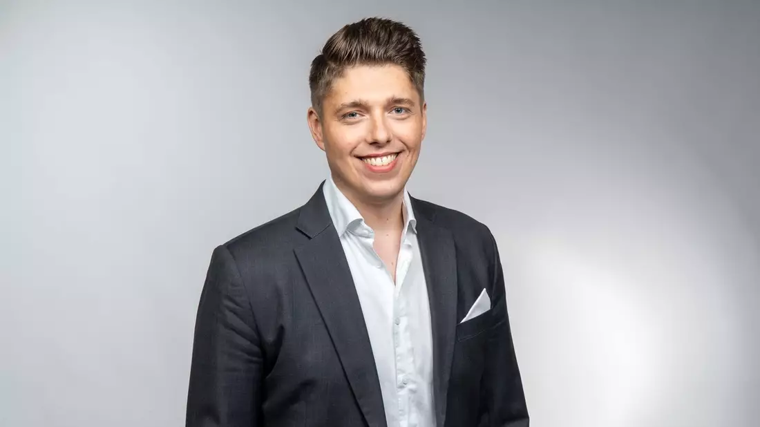 Psychologie im Online-Marketing: Dennis Berse stellt die Kundengewinnung auf eine solide Grundlage - Bild: presseportal.de