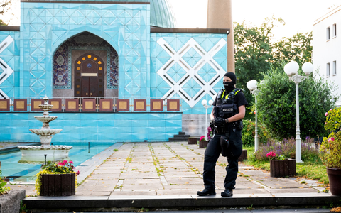 Durchsuchungen in der Blauen Moschee in Hamburg - Foto: Daniel Bockwoldt/dpa
