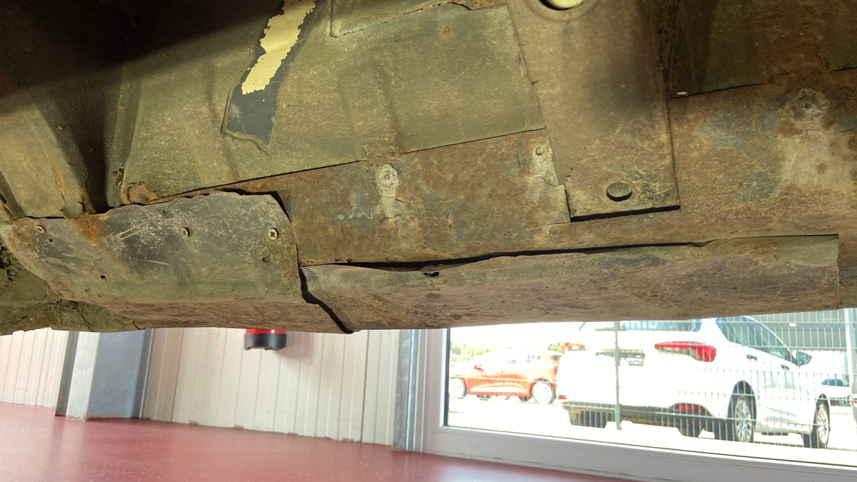 POL-PDMT: Verkehrsunsicheres Fahrzeug aus dem Verkehr gezogen - Foto: presseportal.de