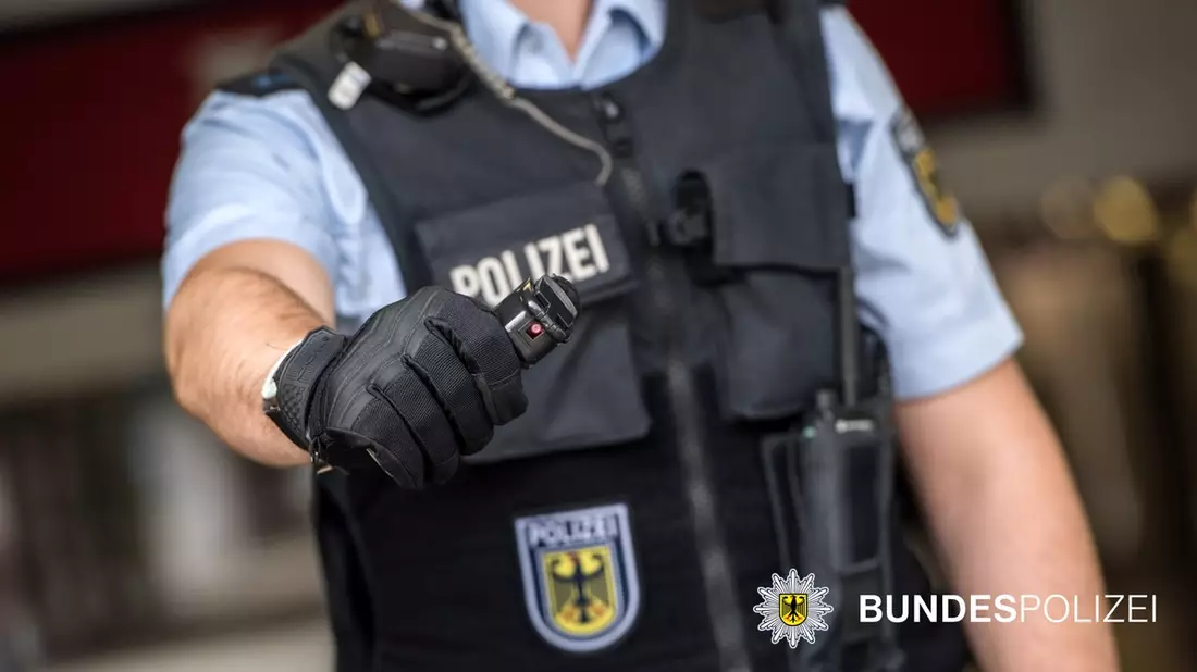 Bundespolizeidirektion München: Polizeikontrolle endet mit Pfeffersprayeinsatz - Bild: presseportal.de