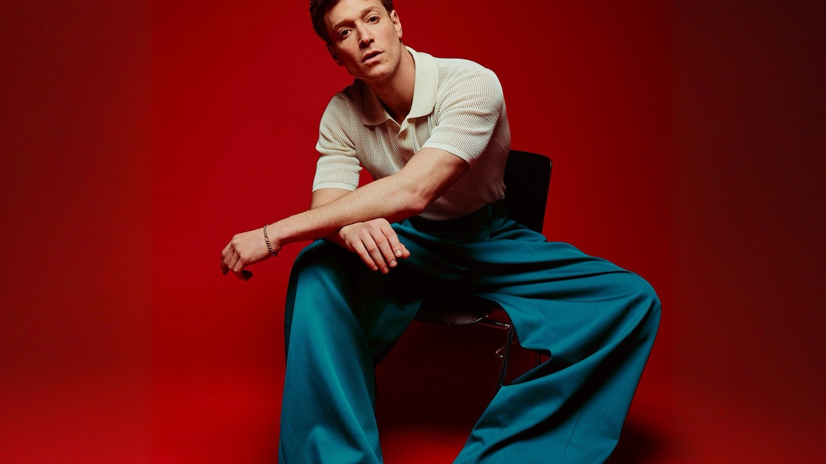 Unter dem verkürzten Künstlernamen Donskoy macht Schauspieler Daniel Donskoy Musik. - Foto: -/Maximilian König/dpa/dpa