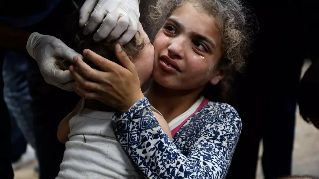 16 Patienten sind bereits vor längerer Zeit aus dem Gazastreifen nach Ägypten evakuiert worden. - Bild: Saher Alghorra/AP/dpa