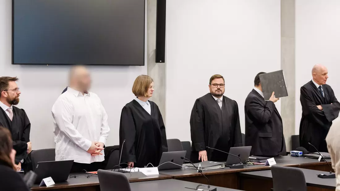 Nach mehr als dreieinhalb Monaten endete der Prozess gegen die beiden Angeklagten. (Archivbild) - Bild: Daniel Karmann/dpa
