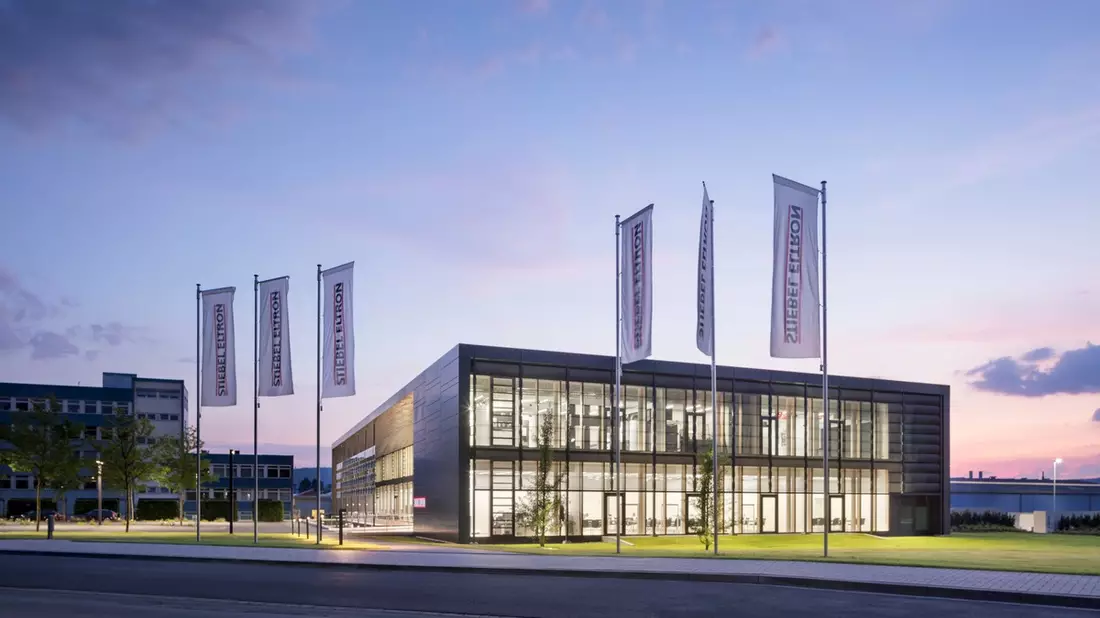 STIEBEL ELTRON als Deutschlands innovativstes Wärmetechnik-Unternehmen ausgezeichnet / Auszeichnung zum zweiten Mal in Folge - Bild: presseportal.de