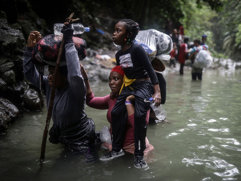 Mehr als 520.000 Menschen nutzten im vergangenen Jahr trotz aller Gefahren die Migrationsroute. (Archivbild) - Foto: Ivan Valencia/AP/dpa