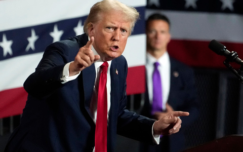 Trump: Harris ist «ultraliberal» - Foto: Alex Brandon/AP/dpa