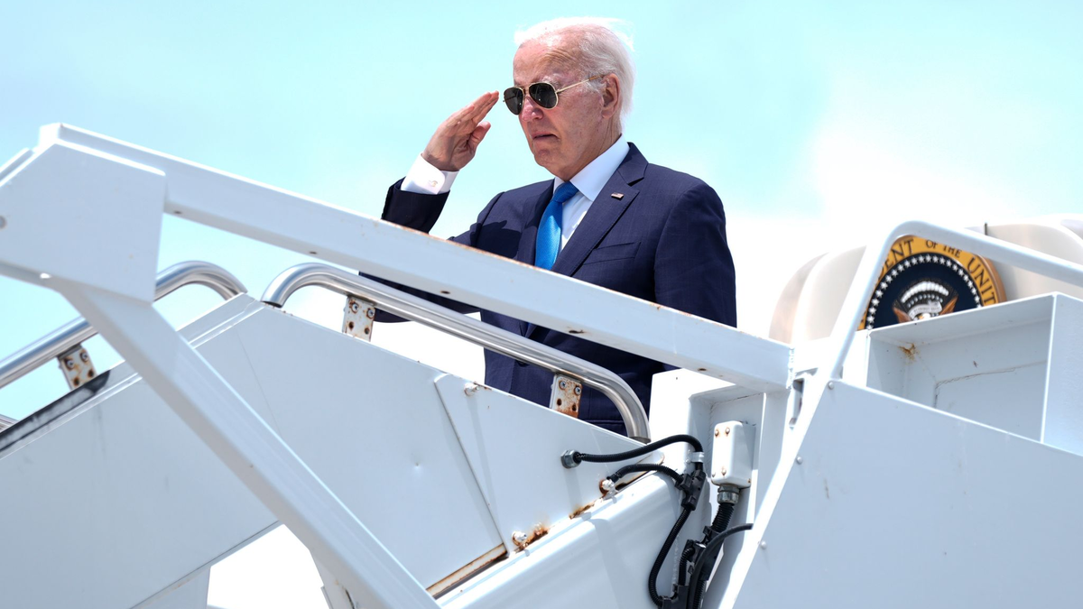 Biden: «Nichts kann der Rettung unserer Demokratie im Wege stehen, auch nicht persönlicher Ehrgeiz.» - Foto: Manuel Balce Ceneta/AP/dpa