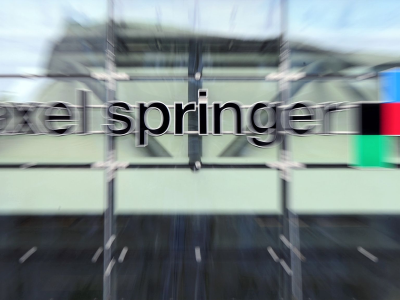 Das Medienunternehmen Axel Springer klagt vor dem BGH gegen Werbeblocker (Archivbild). - Foto: Daniel Reinhardt/dpa