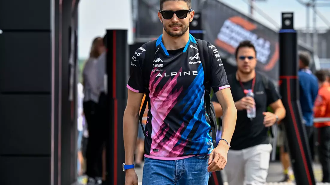 Der neue Haas-Pilot: Esteban Ocon kommt von Alpine. - Bild: Denes Erdos/AP/dpa