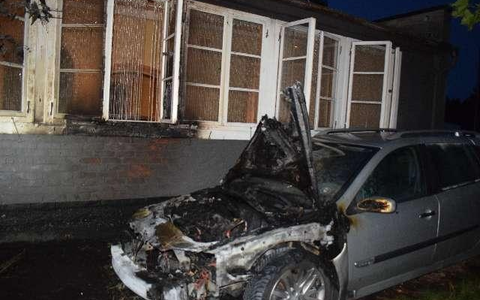 POL-WL: Vermummte schlagen auf Mann ein ++ Rosengarten - BMW gestohlen ++ Stelle - Fahrzeugbrand nach Batteriewechsel ++ Rosengarten - Einbrecher stehlen Schmuck - Foto: presseportal.de