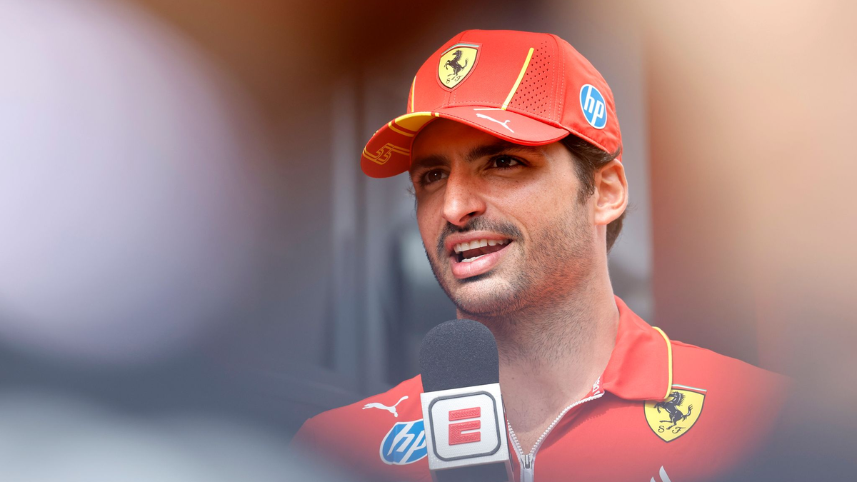 Wohin geht's 2025? Carlos Sainz weiß es noch immer nicht. - Foto: Geert Vanden Wijngaert/AP
