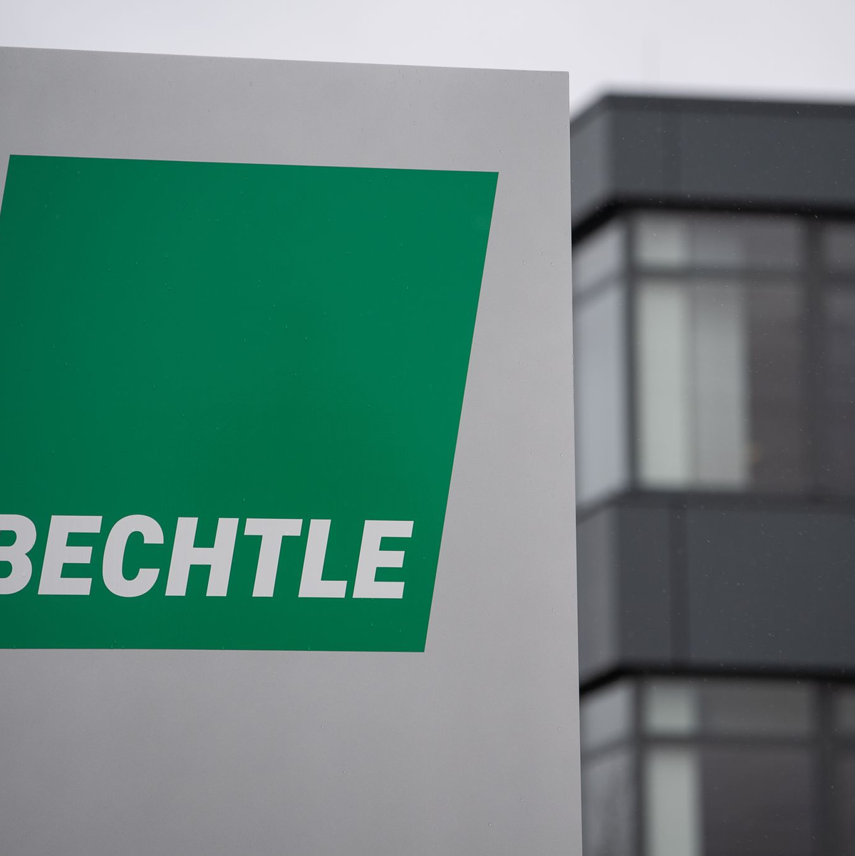 Bechtle liefert iPhones und iPads im Wert von bis zu 770 Millionen Euro für die Bundesverwaltung. (Archivbild) - Foto: Sebastian Gollnow/dpa