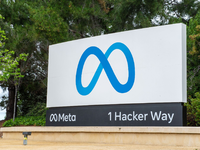 Der US-Konzern Meta weicht seine Hassrede-Regeln in den USA auf.  - Foto: Andrej Sokolow/dpa