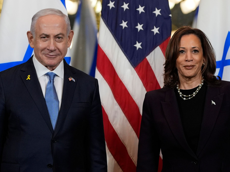 Harris bekennt sich zu Israel.  - Foto: Julia Nikhinson/AP/dpa