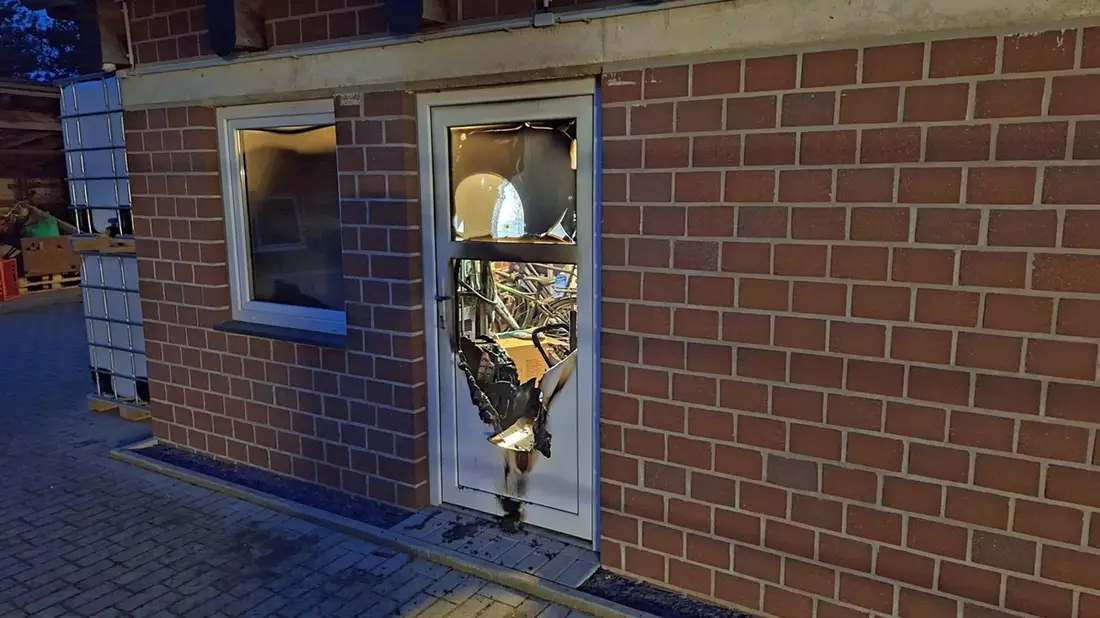 FW Sonsbeck: Gelöschtes Feuer - Rauchmelder warnt Bewohner - Bild: presseportal.de