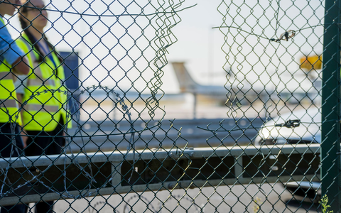 Am Frankfurter Flughafen läuft der Betrieb nach der Störaktion von Klimaaktivisten inzwischen wieder normal.  - Foto: Andreas Arnold/dpa