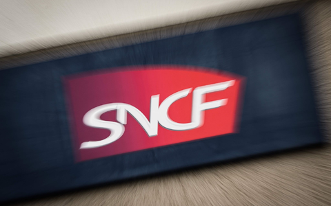 Schnellzug-Anlagen des SNFC wurde von Unbekannten angegriffen. - Foto: Loic Venance/AFP/dpa