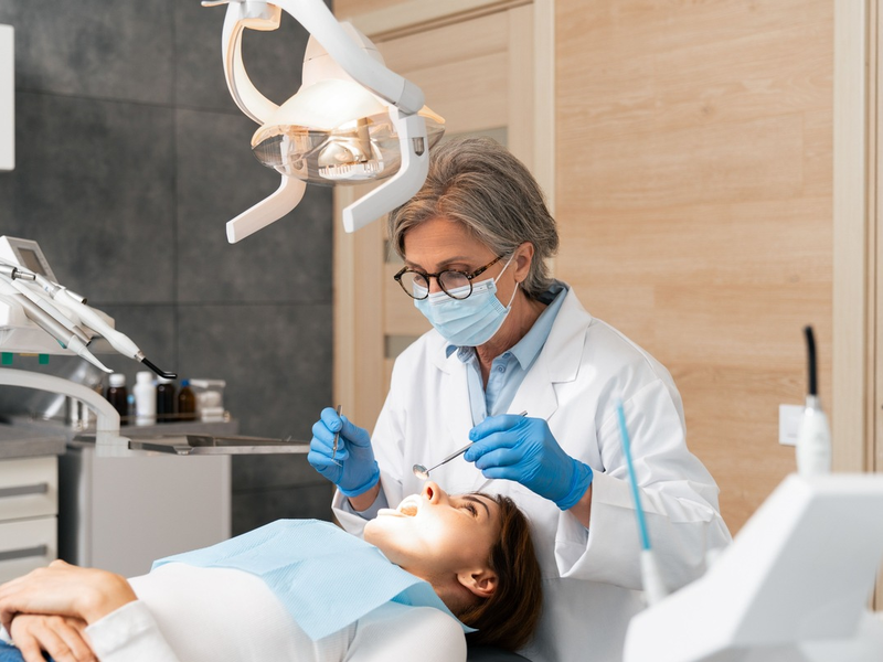 Aromatherapie gegen Zahnarztangst: Frauen und sehr Ängstliche profitieren am meisten - Foto: presseportal.de